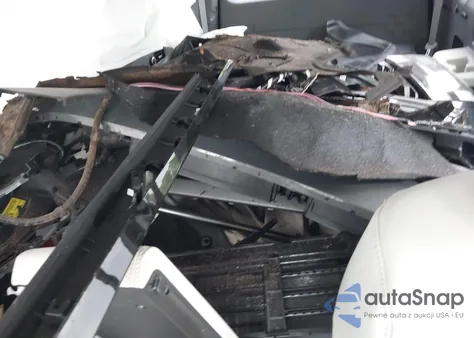 2025 Hyundai Santa Fe Hybrid Sel z USA, uszkodzony, nr VIN 5NMP2DG19SH063681